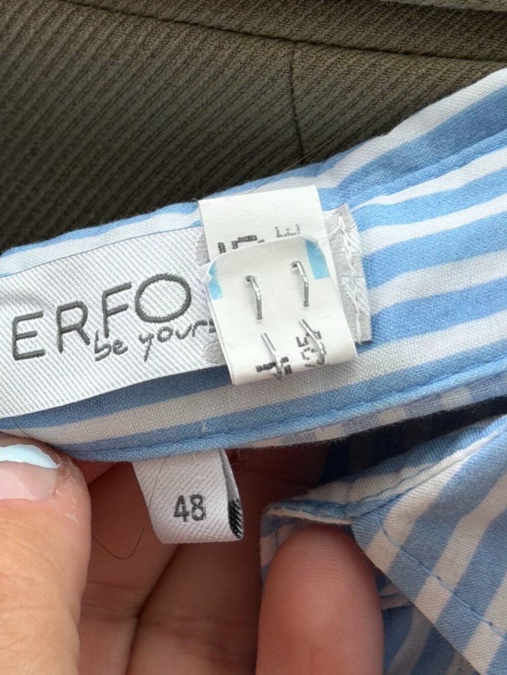 Women's Button Down - Picture 6 of 6